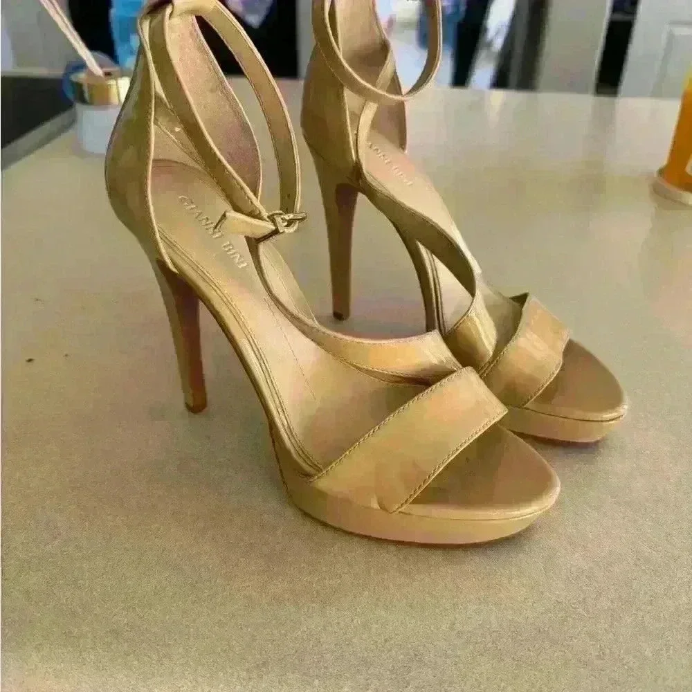 GIANNI BINI WOMEN’S NUDE CREAM BEIGE PLATFORM HEELS SIZE 9.5